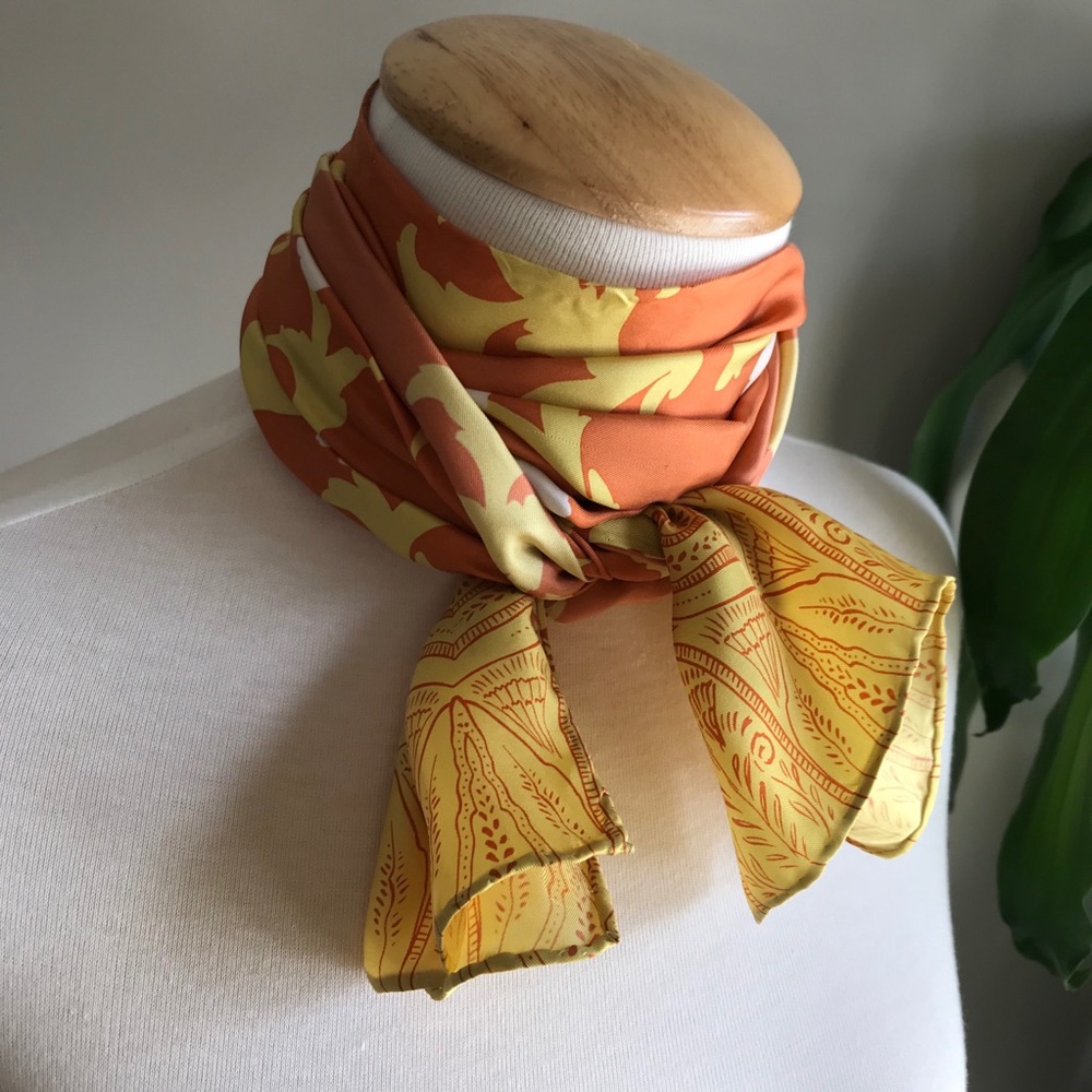 Silk neck tie